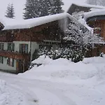 Hilton Apartment *